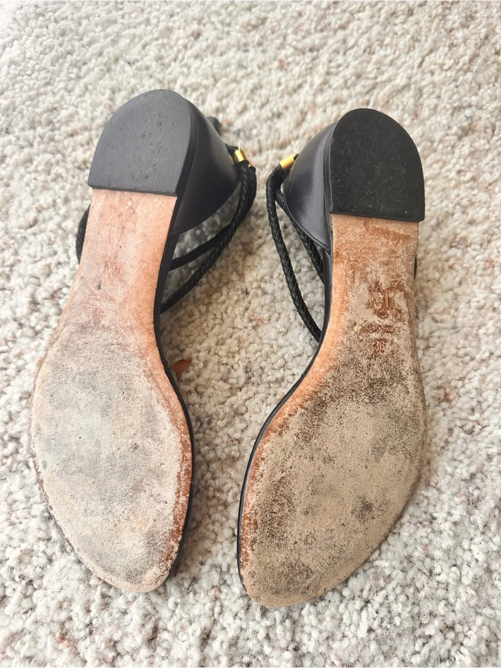 Alexander McQueen thing black leather sandals
